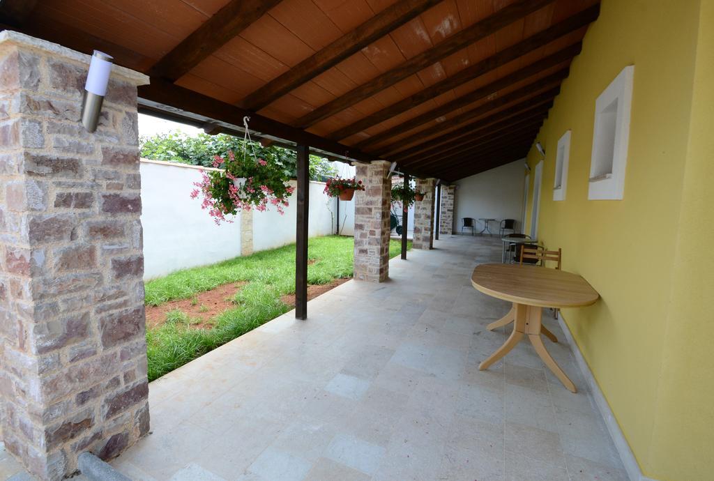 Apartments Villa Mimi Вишнян Экстерьер фото